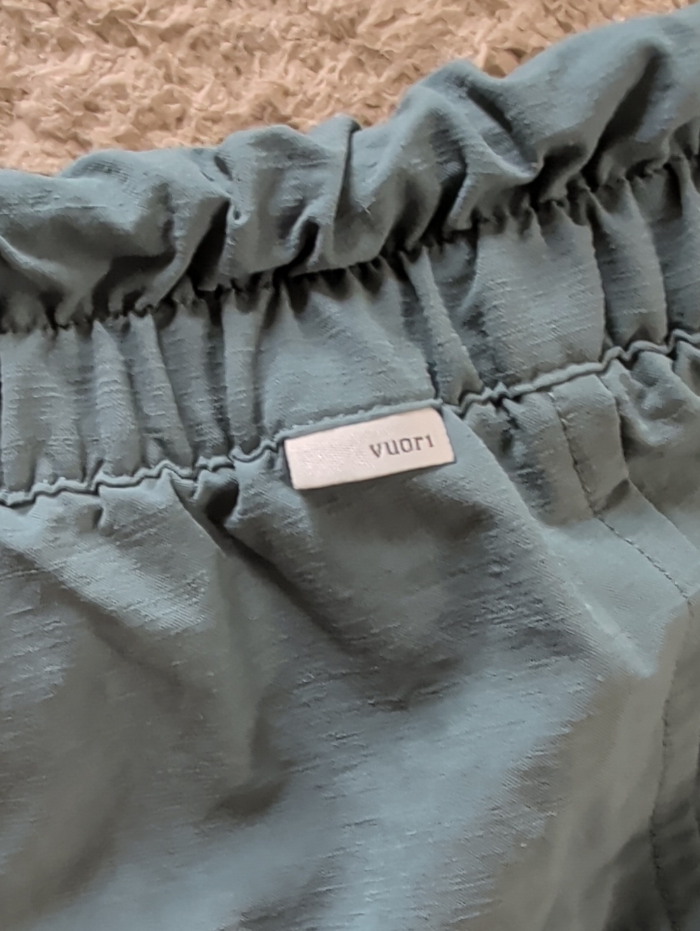 Vuori Isla Baggy Short Green EUC - Picture 4 of 7